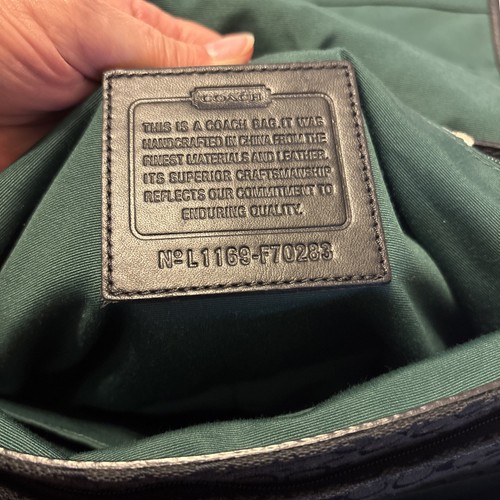 Authentic Coach Messenger Bag Signature Black Silver Hardware F70283 - Picture 8 of 18