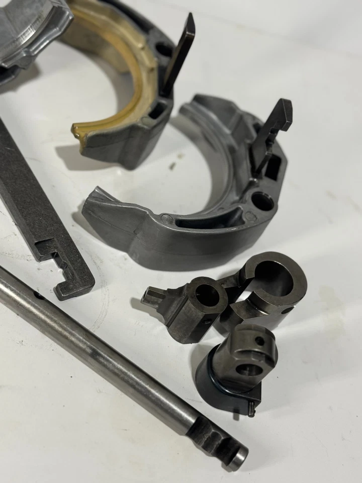 1993 GMC / CHEVY C / K 1500 2500 NV3500 TRANSMISSION SHIFT FORKS & LINKAGE - Image 3 of 4