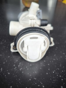 Askoll m239 rc0285 AEG Waschmaschine Laugenpumpe Ablaufpumpe 132691100