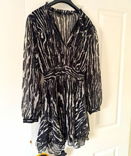 ZARA Black & White Abstract Chiffon Smocked Waist V-Neck Mini Dress M