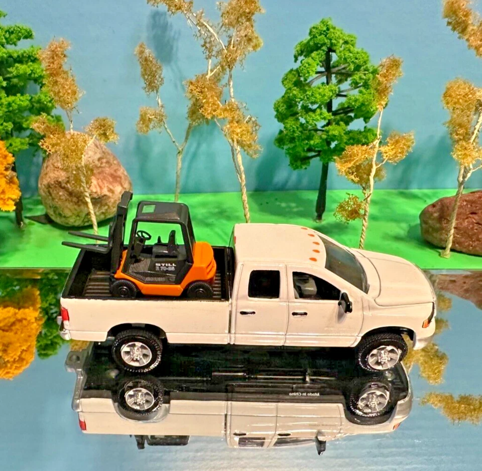 Ertl 1/64 Dodge RAM 2001, 2500, Blancanieves ERTL, muy raro, carretilla elevadora todavía Foto 4 de 4