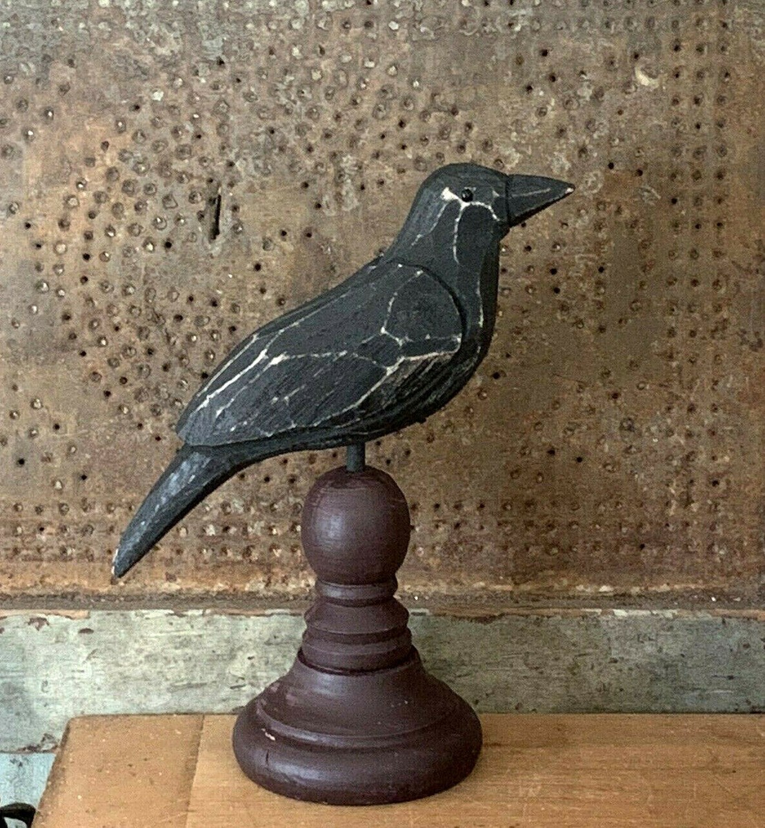 Grubby Primitive carved Wood Crow Raven Pedestal Spindle Halloween