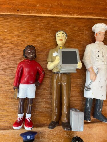 Menge Polizist Computer Person Koch Student mit Mittagessen Gummi Vinyl Figuren-inkl. - Bild 4 von 13
