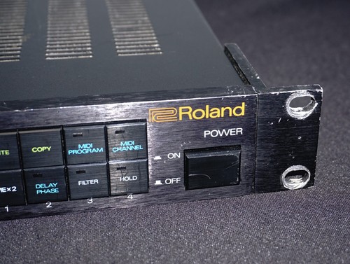 Roland MIDI Digital Delay SDE-2500 1U Rack Effects FX -100V - Picture 10 of 22