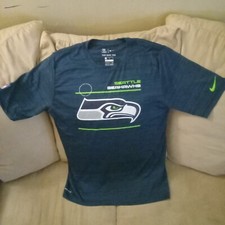 Seattle Seahawks Dri Fit Nike Tee Boys 18-20 Tshirt NFL blue green