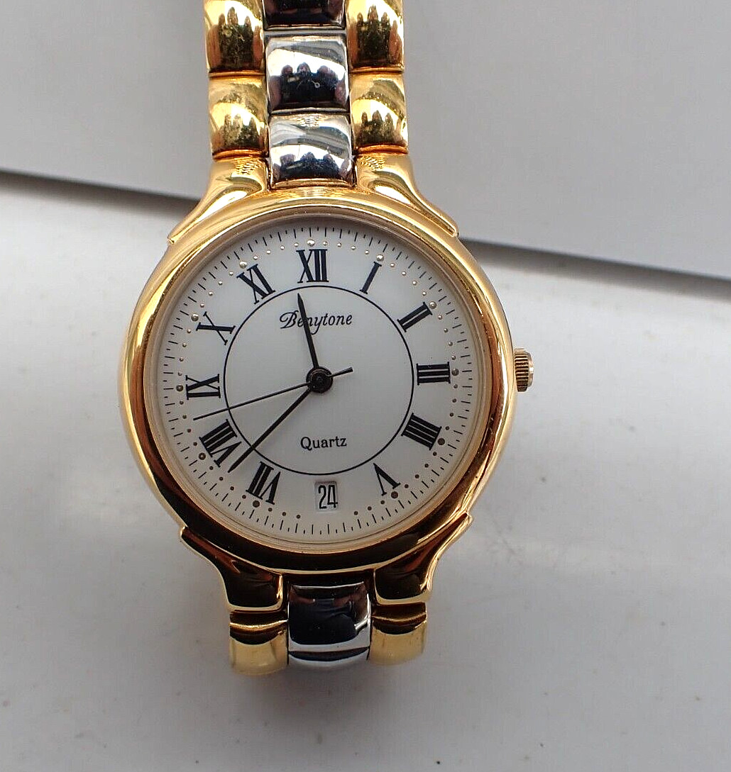 Montre fine dame Benyton 3661 cadeau idéal avec dateur et bracelet cuir