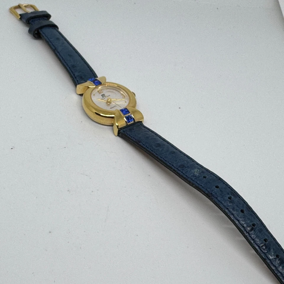 Ted Lapidus 瑞士石英表女式金色蓝色水晶皮革全新电池 — 第 3/4 张图片