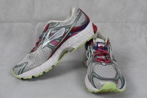 brooks ravenna 6 grey