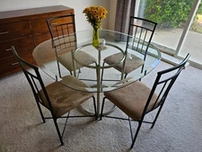 Simple & elegant glass dining table