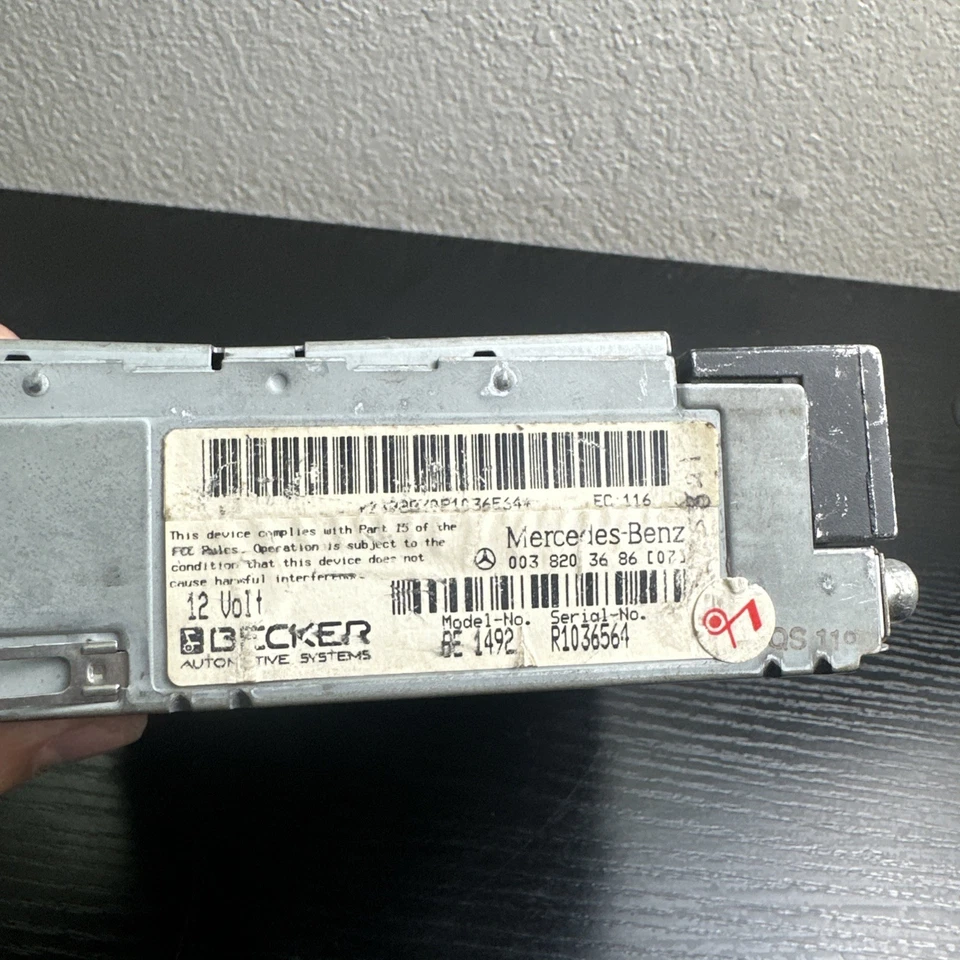 Reproductor de cinta radio AM FM Mercedes SL500 C240 1994-98 w140 w202 w124 E320 BE 1492 Foto 3 de 4