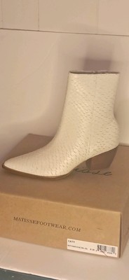 Matisse Caty Ankle Boot White Snake Leather Size 6.5 NIB Western Inspired Modern