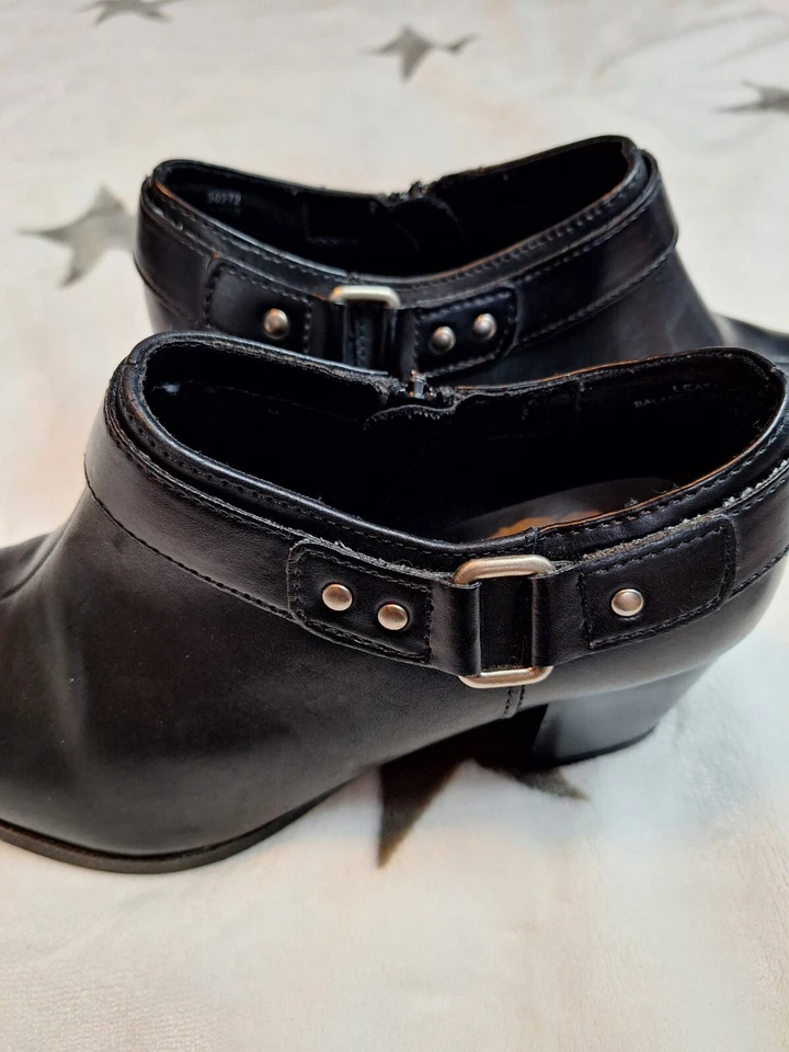 Botines Thom McAn Jorgie Pump Talla 7W Cuero Negro Tacón Bloque Classicore Foto 2 de 4