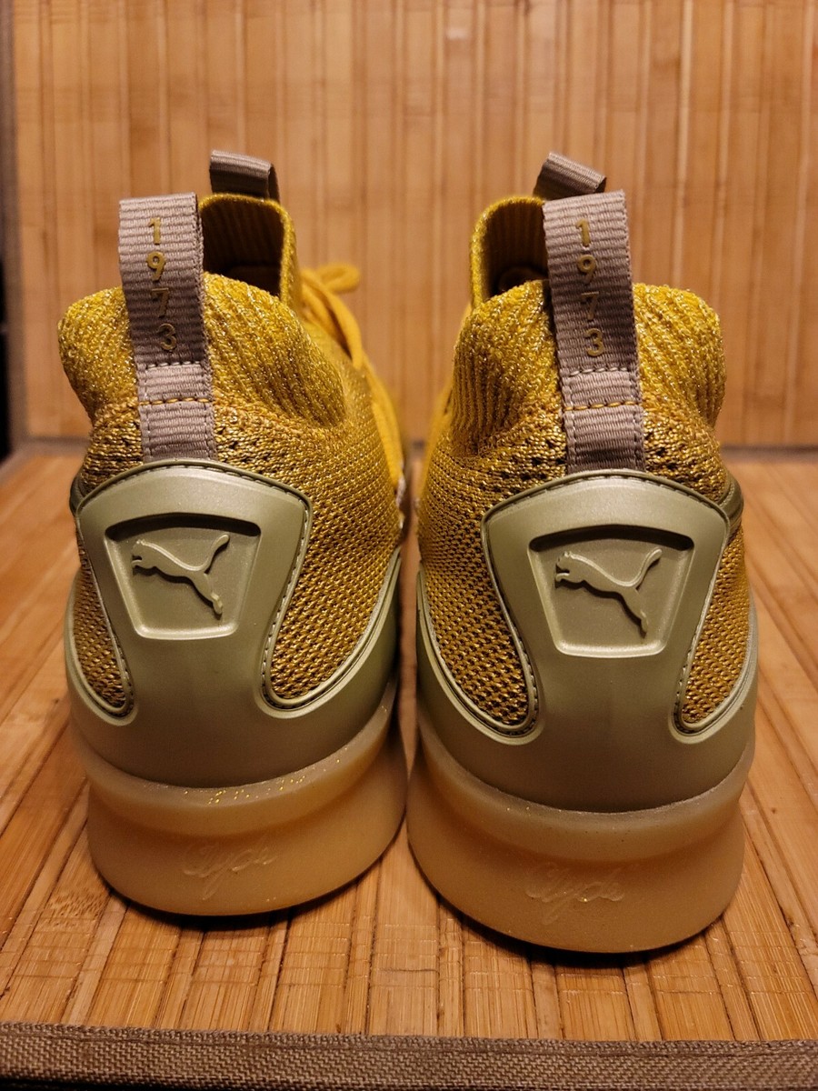 🔥🔥 Puma Clyde Court Title Run Metallic Gold Basketball