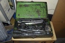 GREENLEE 767A HYDRAULIC HAND PUMP KNOCKOUT PUNCH SET WITH PUNCHES & CASE