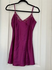Victoria's Secret Women Medium Magenta Satin Lace Full Slip Adjustable Strap