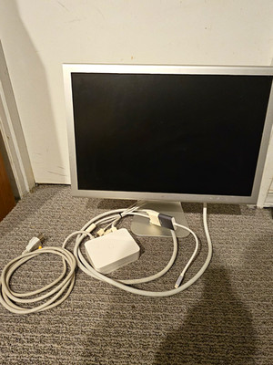 Apple Cinema Display 20'' A1081 1680x1050 + USB-C to DVI Adapter Tested Working