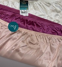 10/3XL-Vanity fair perfectly yours Ravissant brief panties 15711, multicolor NWT