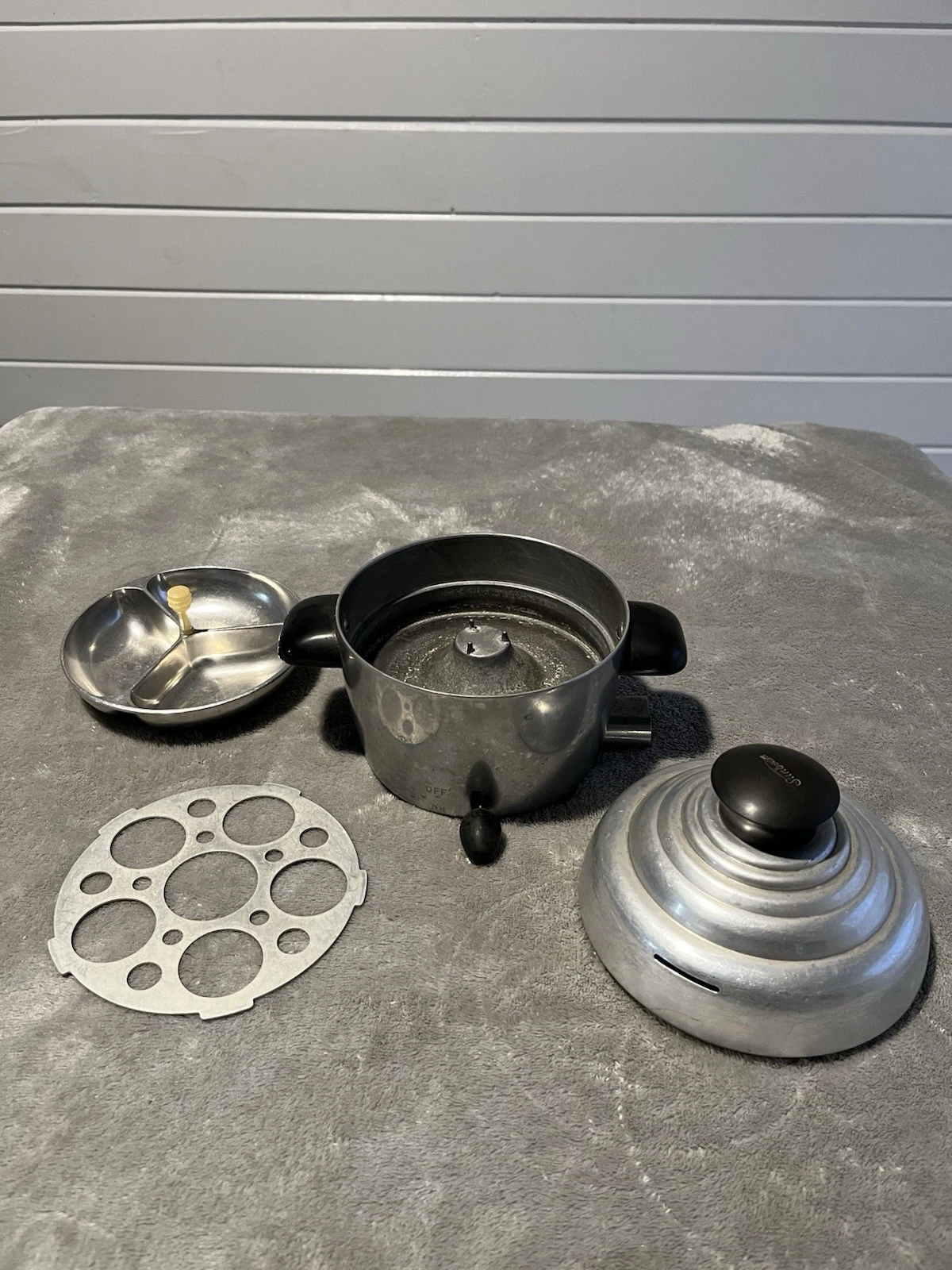 Vintage Sunbeam Electric Egg Cooker - Model E
Opens in a new window or tab