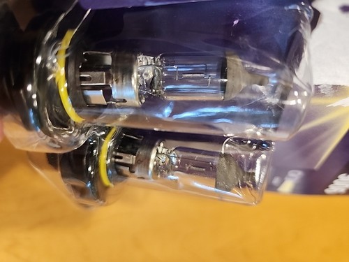 Sylvania 9006 XtraVision Halogen Headlight Bulbs 2-Pack, Open Package - Picture 7 of 7
