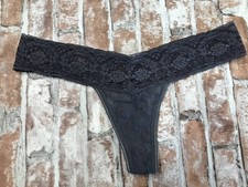 VINTAGE RARE DAISY FUENTES SMALLGRAY FLORAL LACE THONG PANTIES UNDERWEAR
