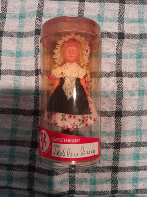 Trachtenpuppe 9 cm, mit Schlafaugen.Sweetheart - 