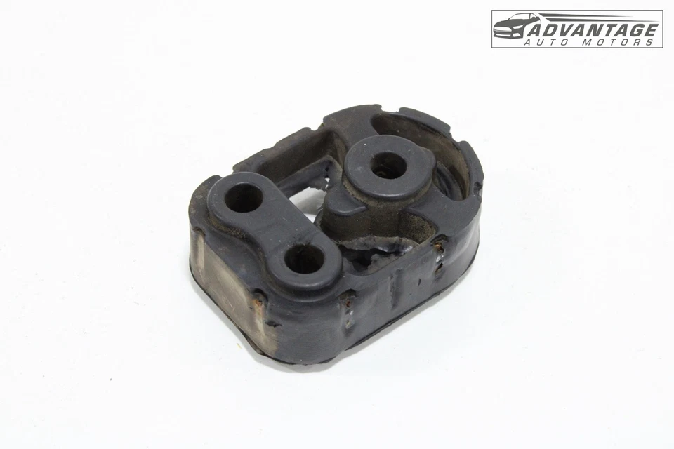 2019 CHEVY SILVERADO 1500 LD EXHAUST MUFFLER PIPE INSULATOR HANGER OEM - Image 3 of 4