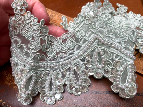 bead scallop soutache trim 4"x18.5" glass hand sewn sequins mint - Picture 3 of 6