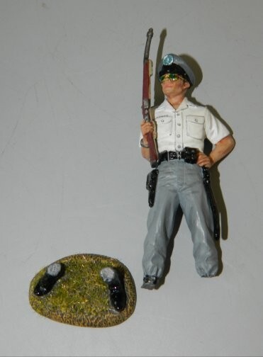 King & Country's VN176a South Vietnamese National Police “The White Mice” DAMAGE
