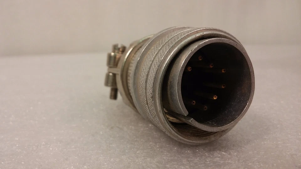 AMP 97-4106A-20-27PW Circular Connector 14 Pin - Image 2 of 4