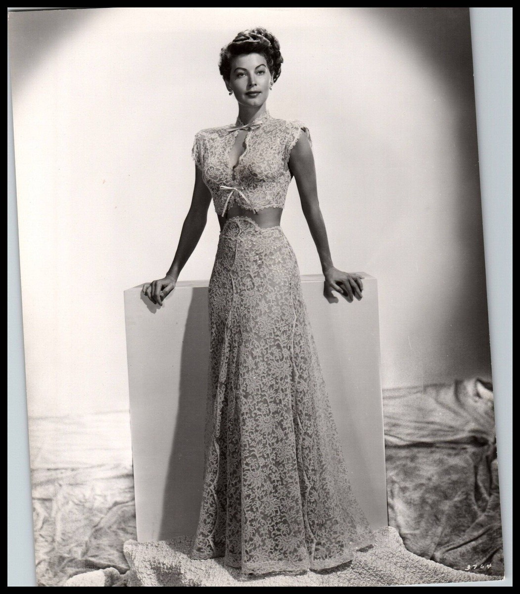 Hollywood Beauty AVA GARDNER 1940s STYLISH POSE GOWN DRESS MGM - Main Image