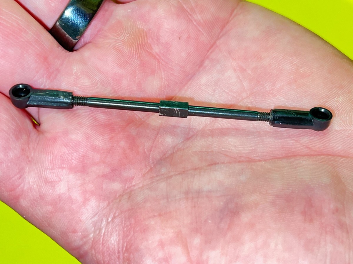 クラブ Rc 1/18 AUTOart 2015 ASTON MARTIN V12 VANTAGE S (JET BLACK) Diecast