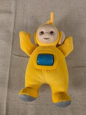 Vintage 1999 Teletubbies Laa-Laa Roller Rattle Tummy Plush Doll