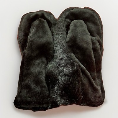 La Maison De La Fausse Fourrure Paris Mittens Black Faux Fur Womens M/L Cozy