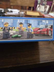 LEGO CITY: High-speed Chase (60138) Pre-Owned & Retired Lego Set. 