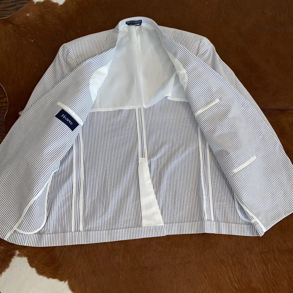 Haspel Seersucker Suit Two Piece Blue Stripes 44 S Jacket Pants 34W/30L - Image 3 of 4