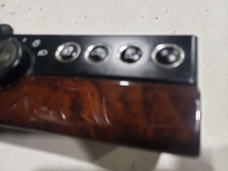 Maserati Quattroporte 2007 Door switch panel P/N 9408064