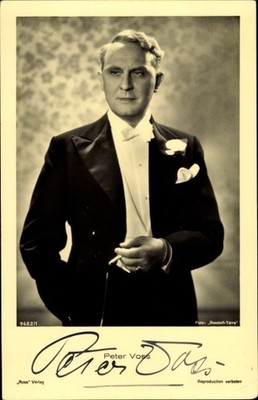 Ak Schauspieler Peter Voss, Portrait im Frack, Zigarette, Autogramm - 4127590