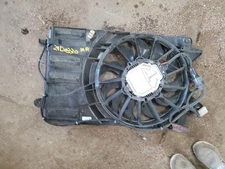 Radiator Fan Motor Fan Assembly Fits 16-20 MALIBU 1845232