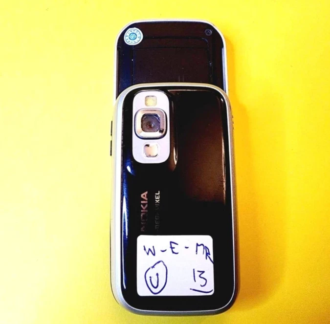 NOKIA 6111 RM-82 GSM 2G SLIDER CELL PHONE 1.8" 1.0MP 23MB BLUETOOTH RADIO BLACK - Image 4 of 4