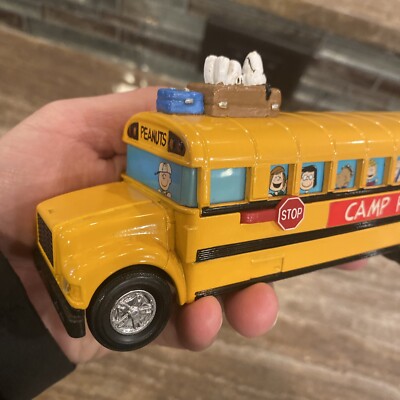 CAMP PEANUTS Gang SNOOPY WOODSTOCK Ertl Diecast School Bus With