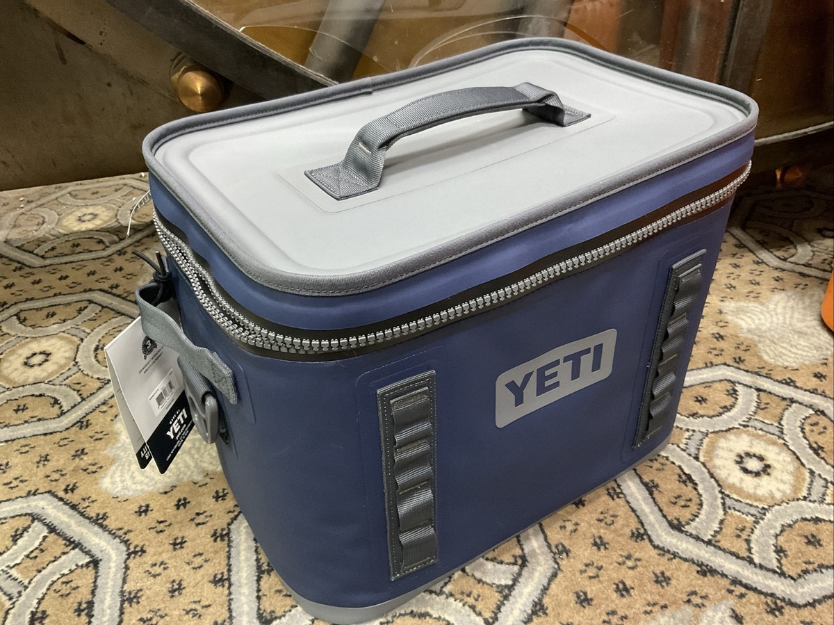 Yeti Hopper Flip 18 Soft Cooler Navy *NWT* | eBay
