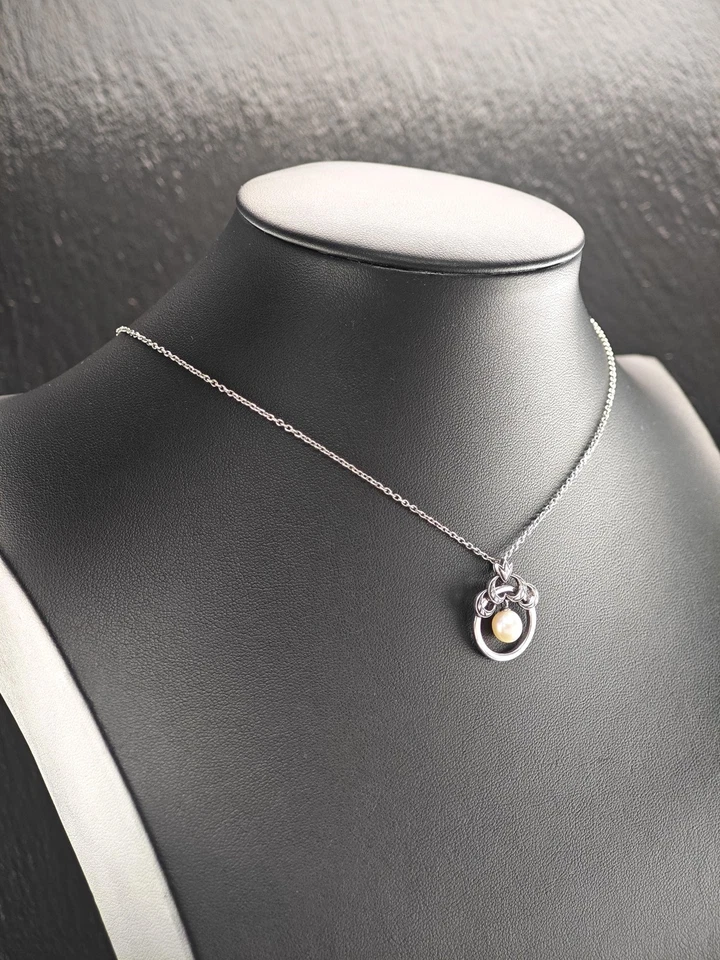 Collar Mikimoto de perlas blancas de plata de ley Foto 3 de 4