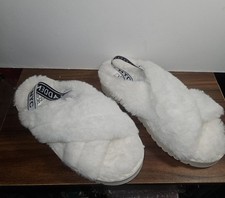 Madden NYC Women's White Faux Fur Lined Slide Slippers Open Toe Size 9