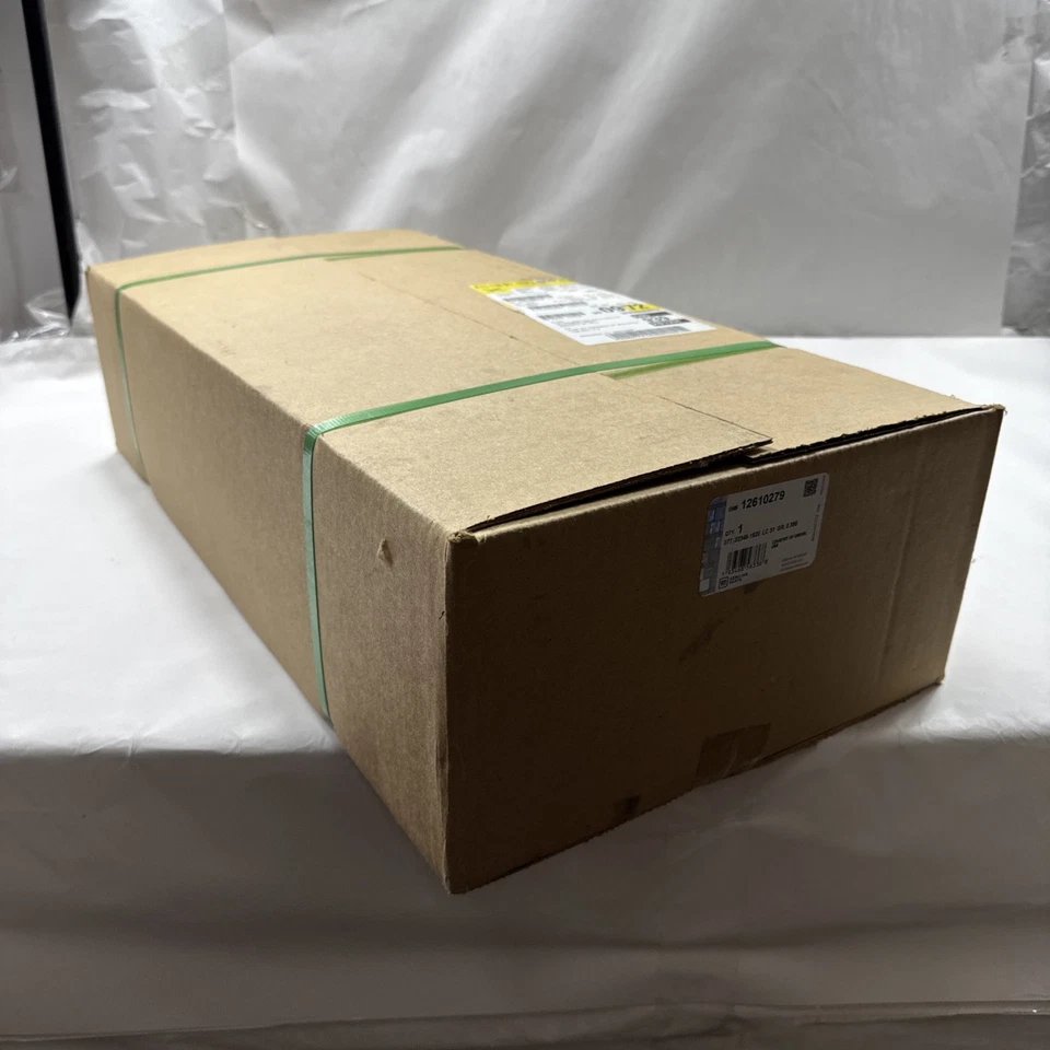 Genuine OEM GM 12610279 Cylinder Block Components - Engine Valve Cover - Image 3 of 4