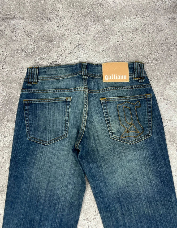 Pantalones de mezclilla para mujer John Galliano Foto 4 de 4
