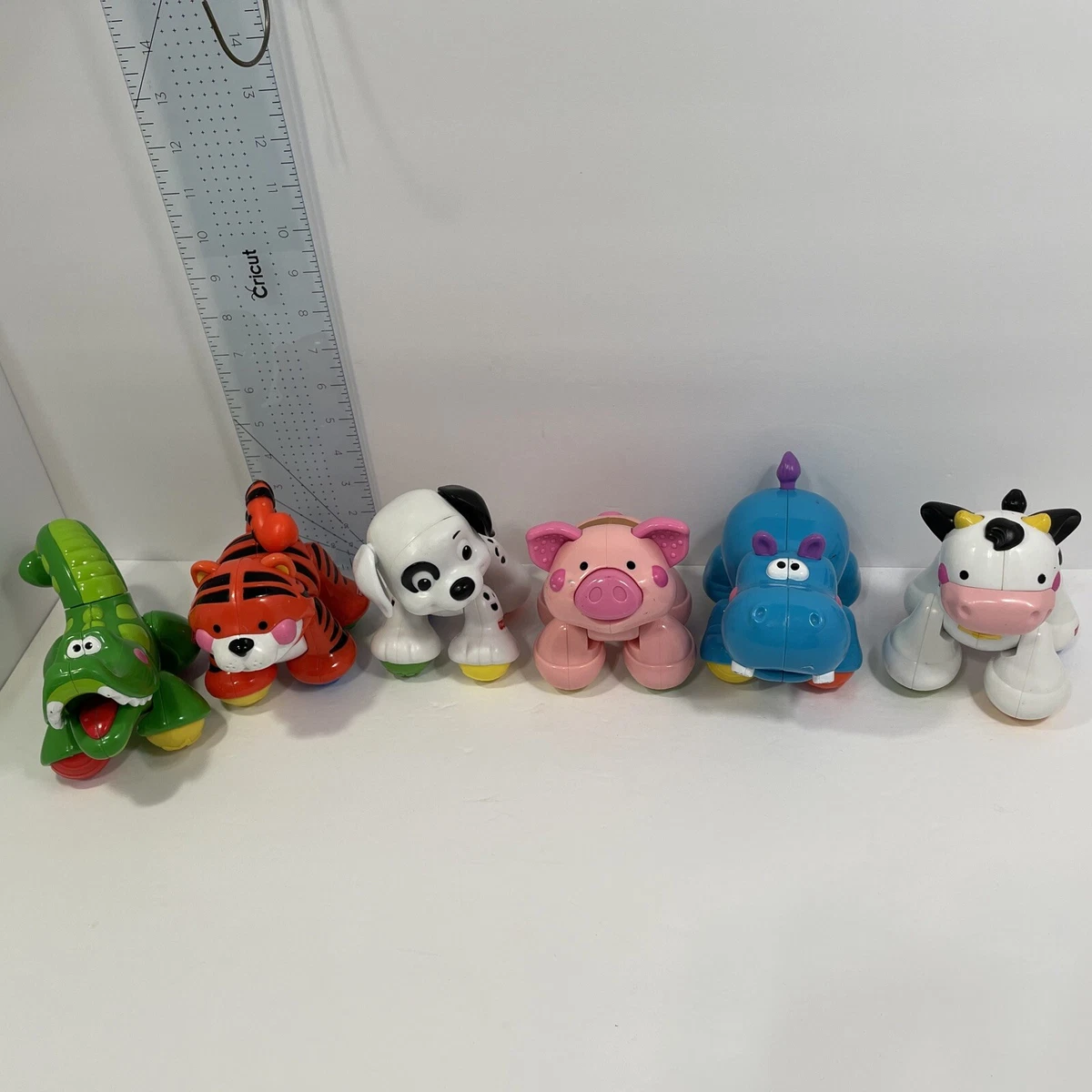 Fisher Price (フィッシャープライス) Amazing Animals Crocodile Tiger Pig Cow Hippo Set of 5