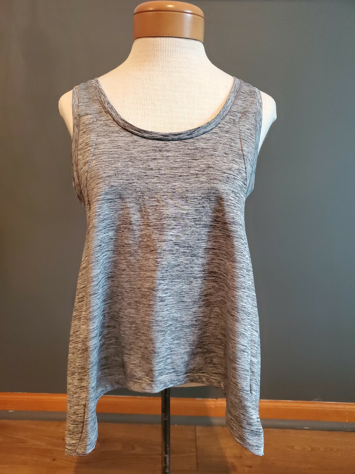 Zyia Active Heather Gray Open Split Back Cross Ta… - image 3