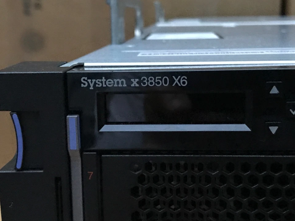 Lenovo x3850 X6 Server 4x Xeon E7-8870V4 256GB DDR4 RAM 2x 300GB 4x 900W Rails - Image 2 of 4