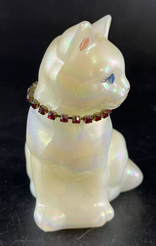 Vintage FENTON Iridescent Art Glass CAT-Red Collar, Signed. - Picture 5 of 7