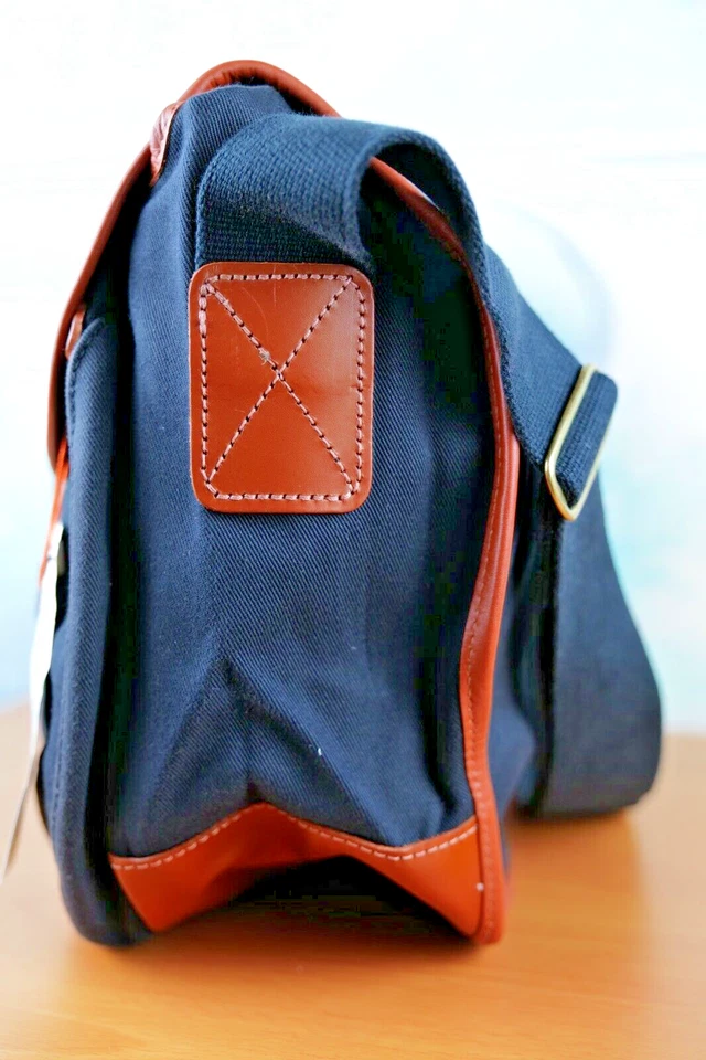 Ben Sherman Bolso Mensajero (Plectro) CARTERO CARTERO NEGRO $329.00 Foto 3 de 4